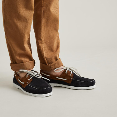 Navy & Muscade boat shoes in leather