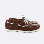 Camel boat shoes in leather