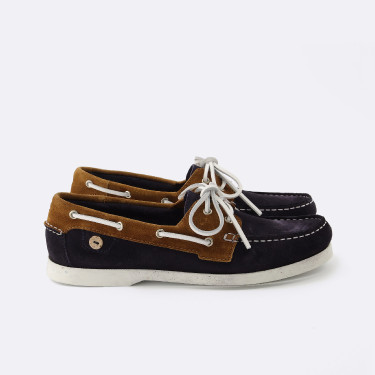 Navy & Muscade boat shoes in leather