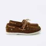 Tobacco boat shoes in leather