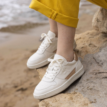 Cream and gold sneakers in leather - Alder model